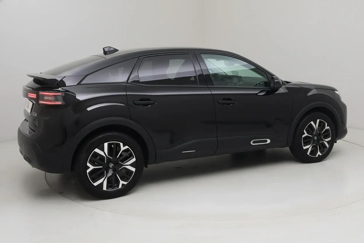 Citroën C4 Marseille vue 3 Citroën C4 en leasing sans apport à Marseille — vue 3