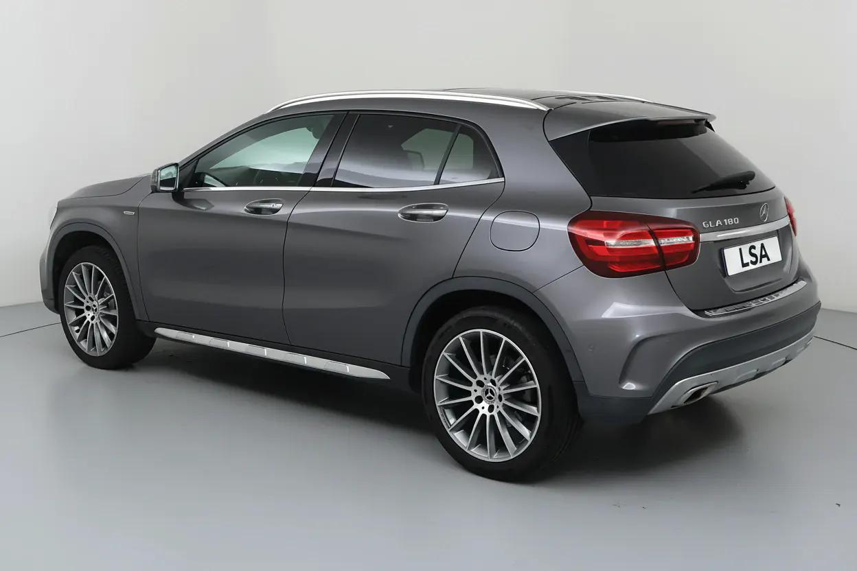 Mercedes-Benz GLA Marseille vue 3 Mercedes-Benz GLA en leasing sans apport à Marseille — vue 3