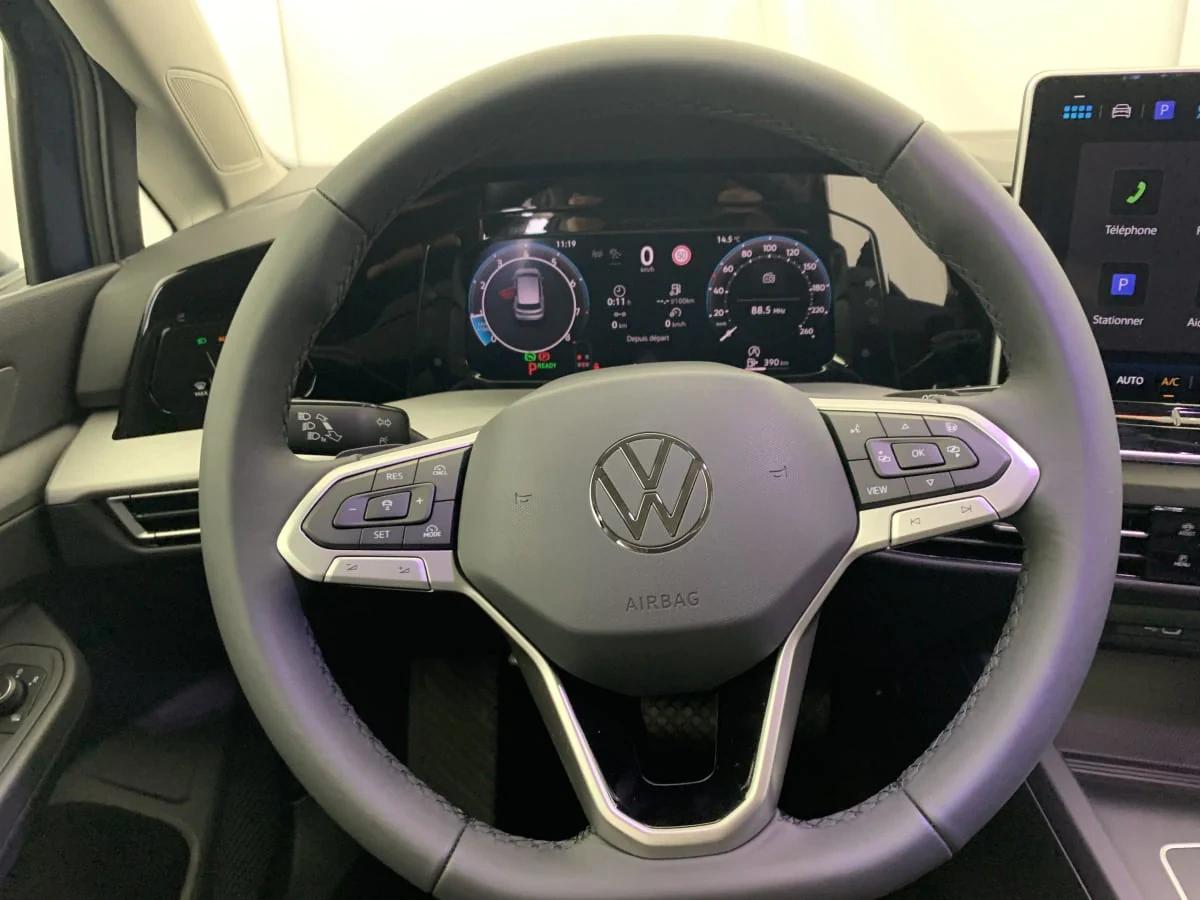 Volkswagen Golf Marseille vue 5 Volkswagen Golf en leasing sans apport à Marseille — vue 5